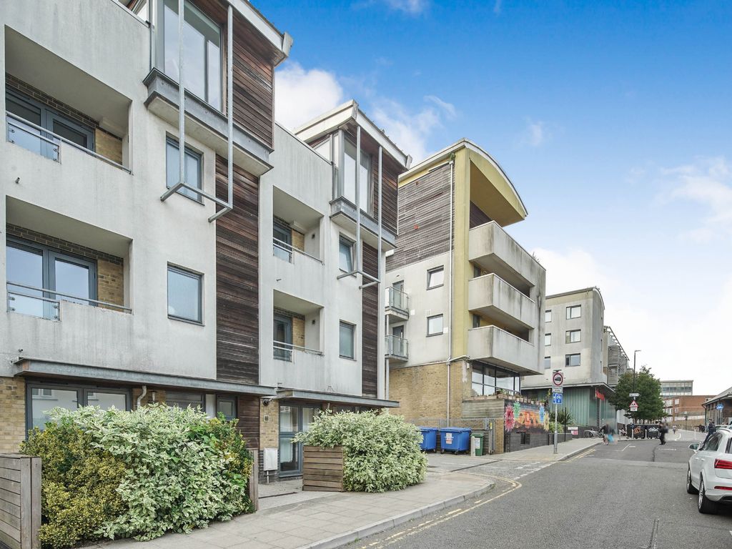 4 bed terraced house for sale in New England Street, Brighton BN1, £