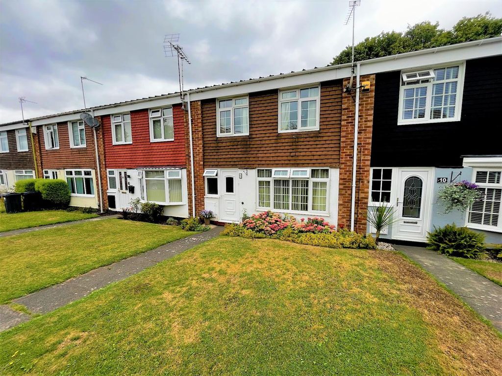 2 bed property for sale in Highcrest Close, Northfield, Birmingham B31