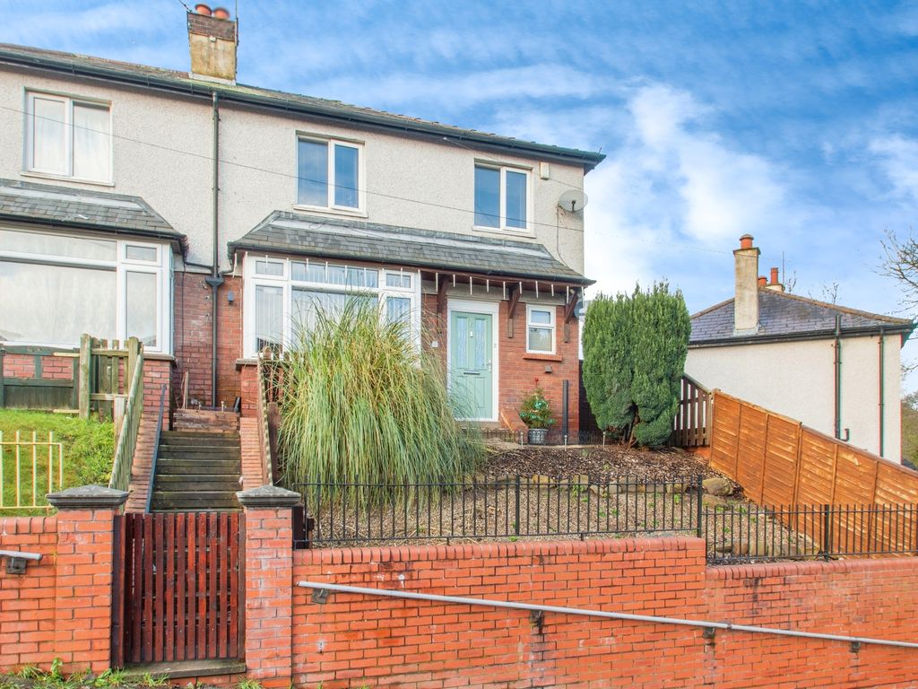 3 bed semidetached house for sale in Park Drive, Batley WF17, £160,000