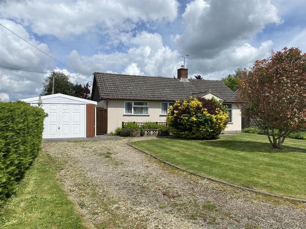 3 bed detached bungalow for sale in Lopen Road, Hinton St.