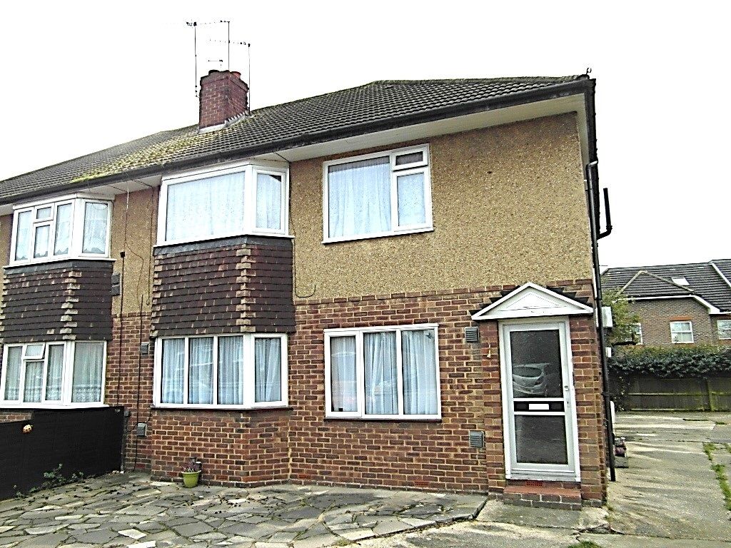 2 bed flat to rent in Montrose Road, Bedfont, Feltham TW14 Zoopla