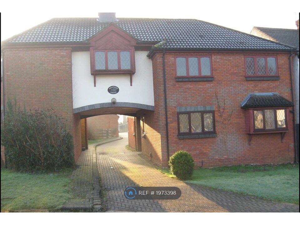 1 bed flat to rent in St Annes Road, London Colney AL2, £945 pcm Zoopla