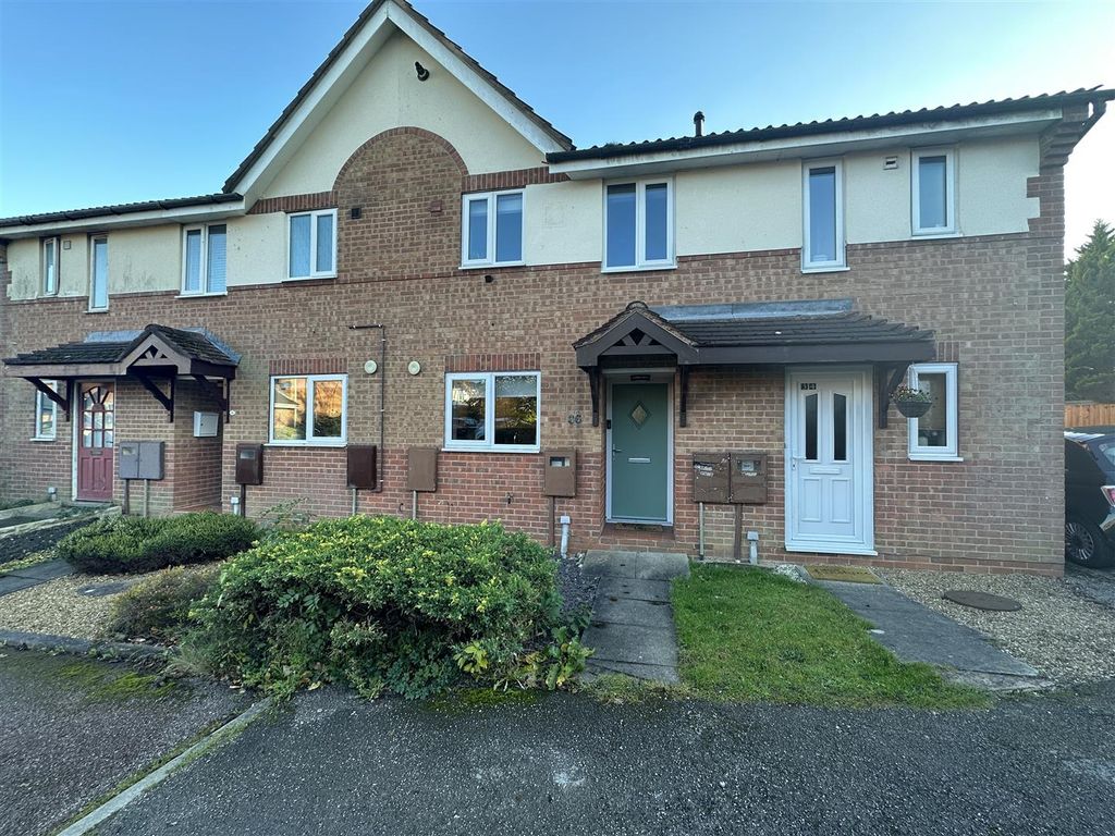 2 bed terraced house to rent in Rowthorne Avenue, Swanwick, Alfreton
