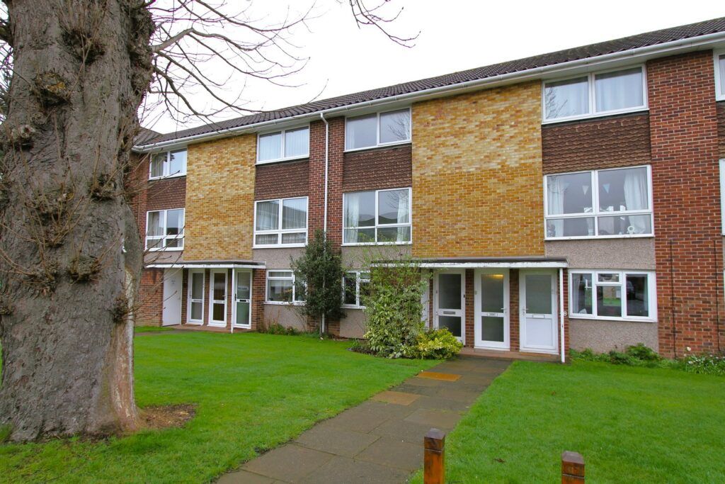 2 bed flat to rent in Wykeham Crescent, Oxford OX4 Zoopla