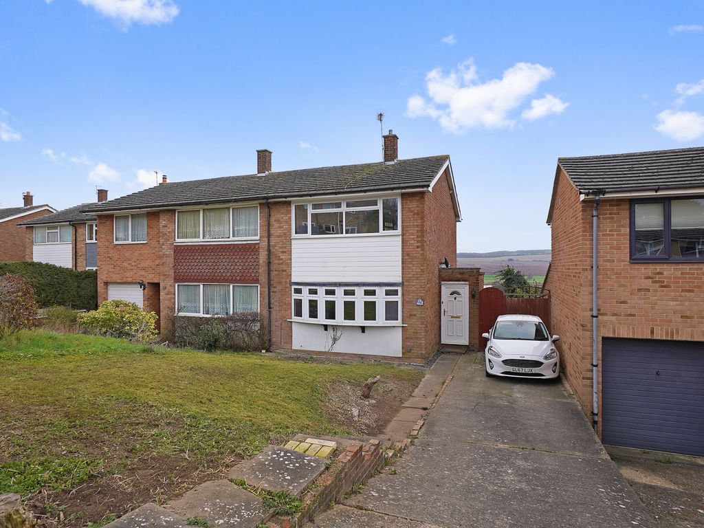 2 bed semidetached house for sale in Reginald Avenue, Cuxton