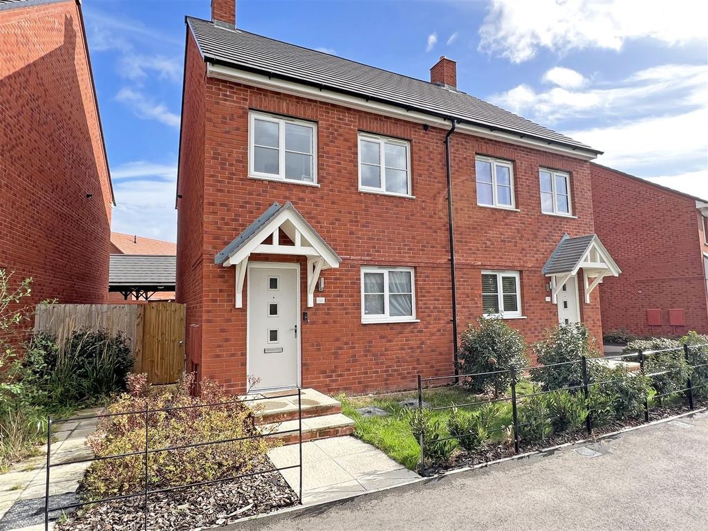 3 bed semidetached house for sale in Great Oldbury Drive, Great