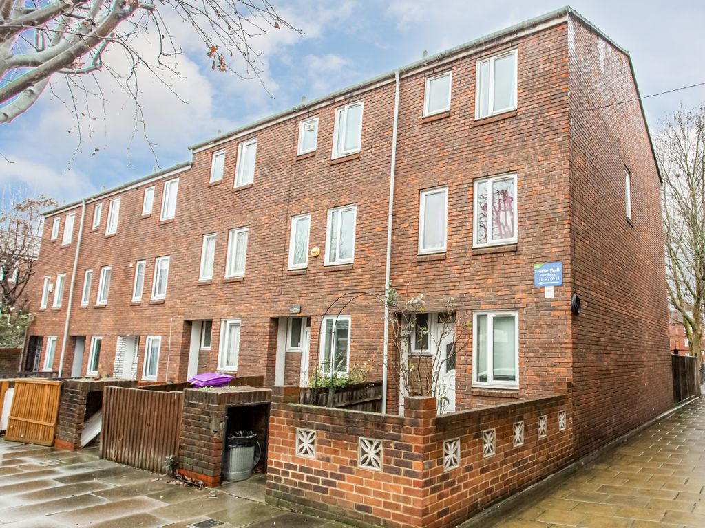 Frostic Walk London E1  