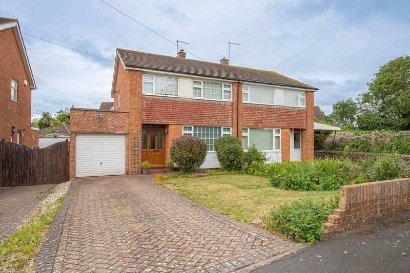 3 bed semidetached house for sale in Camberley Drive, Frampton Cotterell, Bristol BS36, £