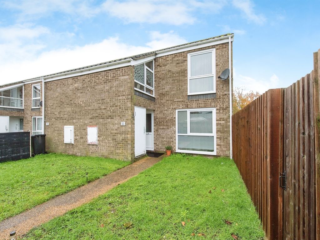 3 bed end terrace house for sale in Yew Close, Raf Lakenheath, Brandon