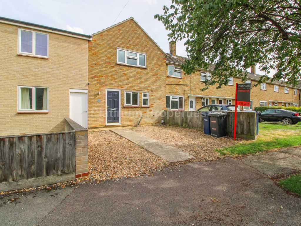 2 bed terraced house to rent in Drayton Road, Cambridge CB1, £1,350 pcm