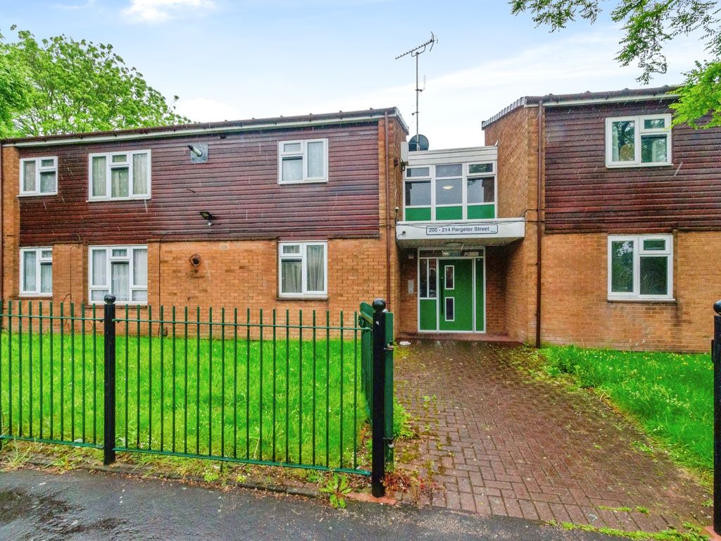 1 bed flat for sale in Pargeter Street, Walsall, West Midlands WS2, £