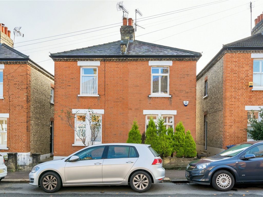 2 bed semidetached house for sale in Jackson Road, EN4, £