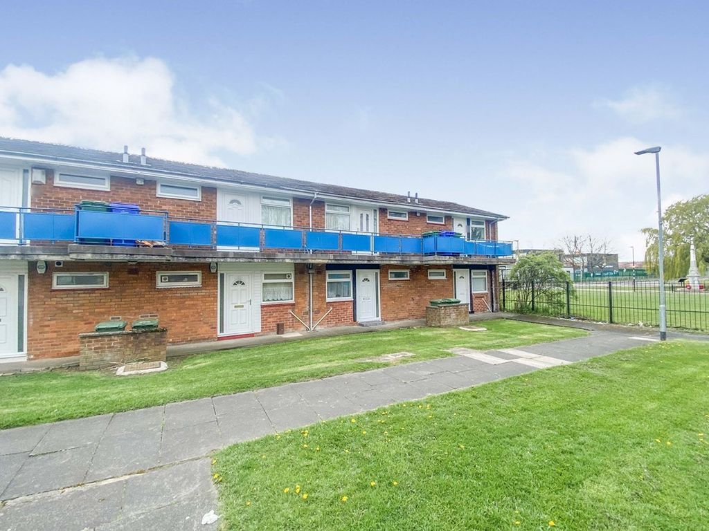 2 bed flat for sale in Kearsley Close, Tyne And Wear NE25 Zoopla