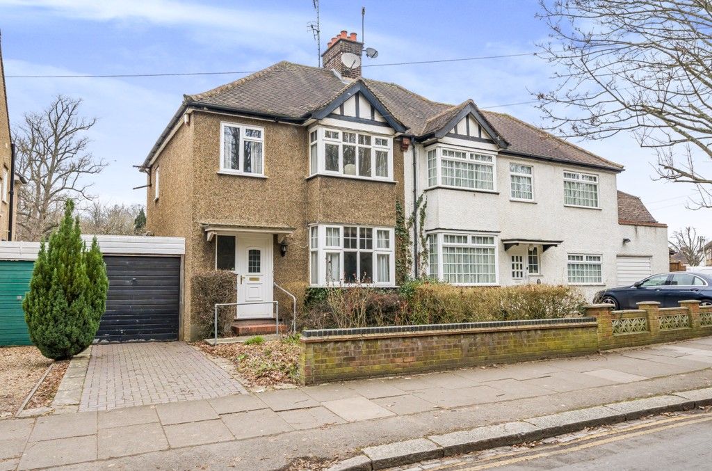 3 bed semidetached house for sale in Gade Avenue, Watford