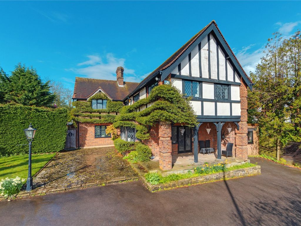 4 bed detached house for sale in Elstree Road, Bushey Heath, Bushey