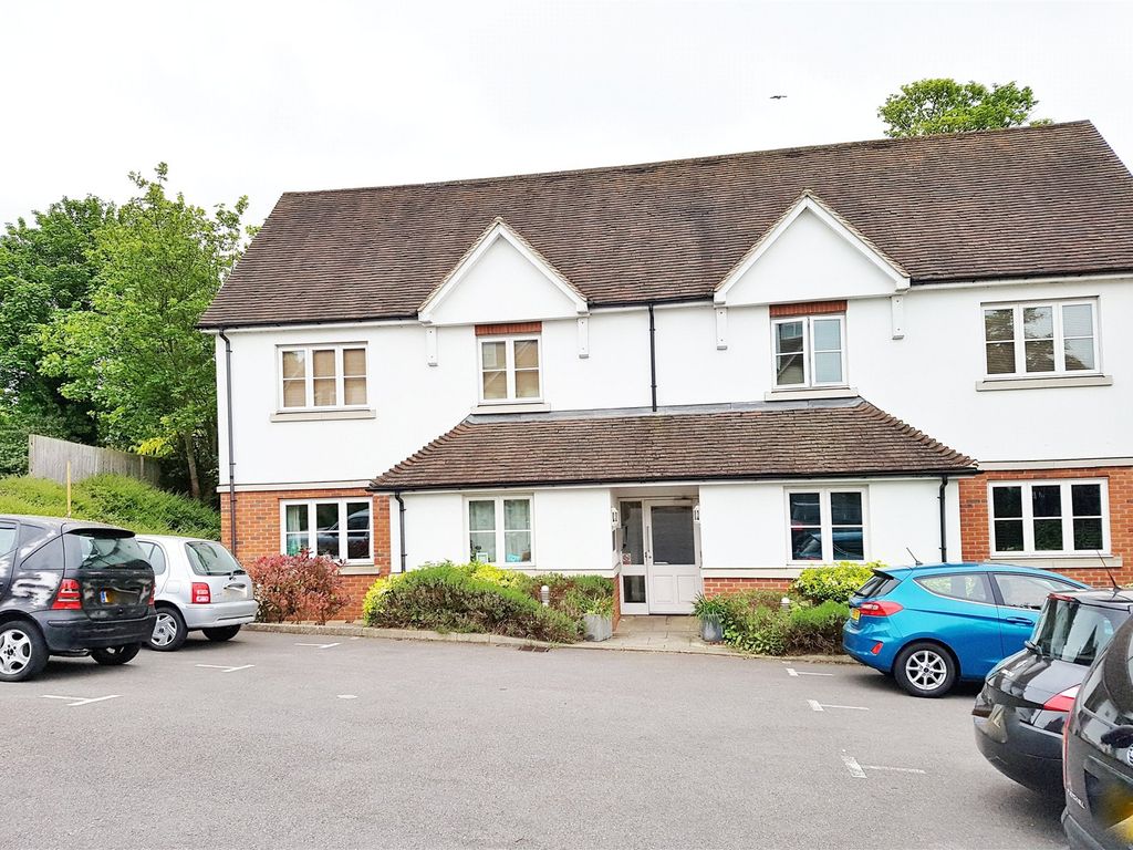 1 bed flat to rent in Frenches Road, Redhill, Surrey RH1 Zoopla