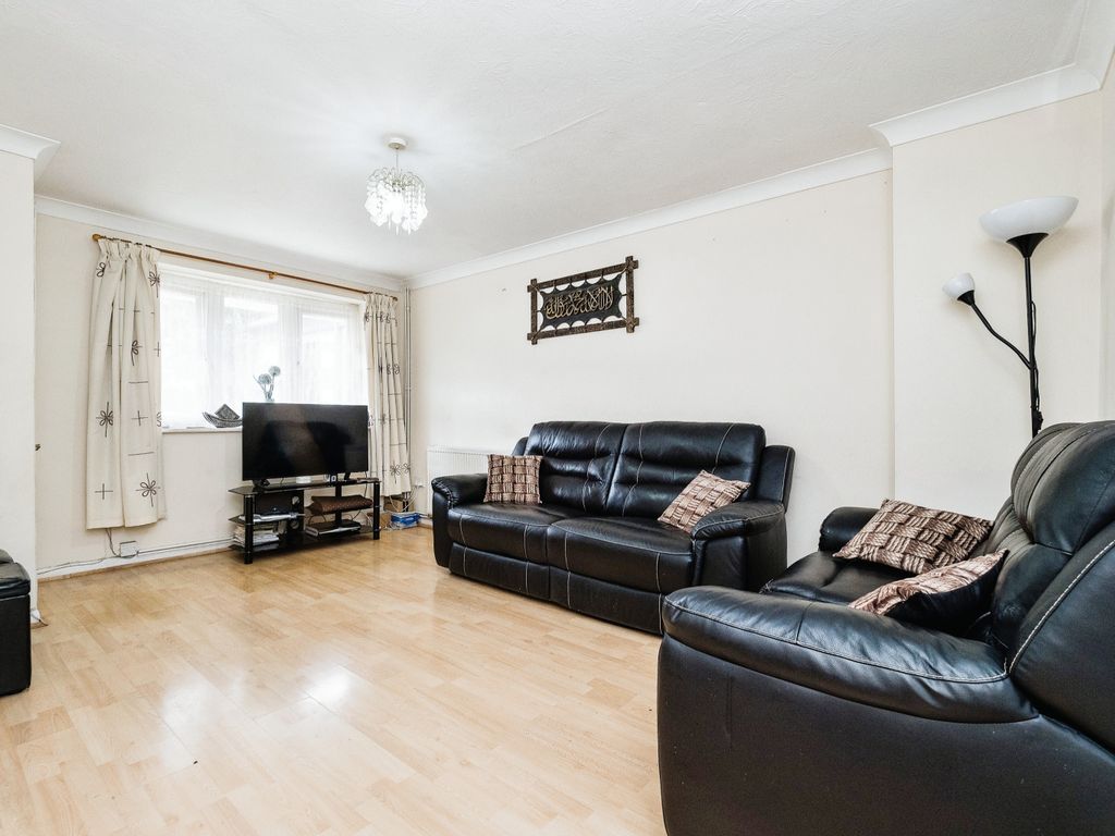 3 bed terraced house for sale in Lancaster Place, Staines Road, Ilford