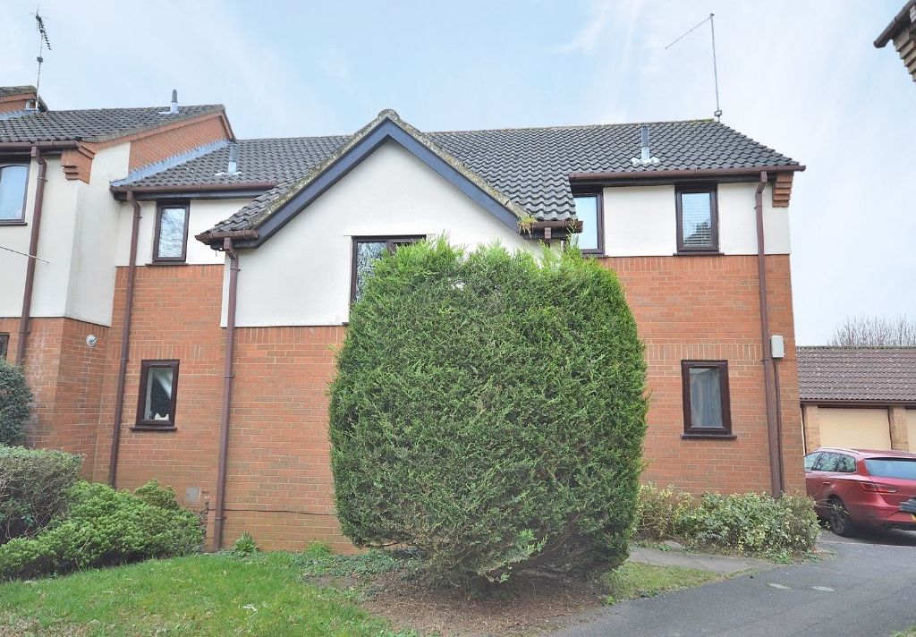 Studio for sale in Woodpecker Way, Northampton NN4, £107,000 Zoopla