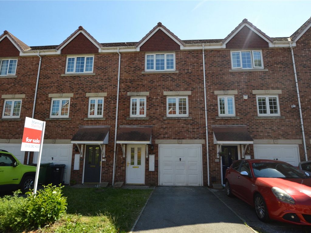 3 bed town house for sale in Castle Lodge Way, Rothwell, Leeds, West