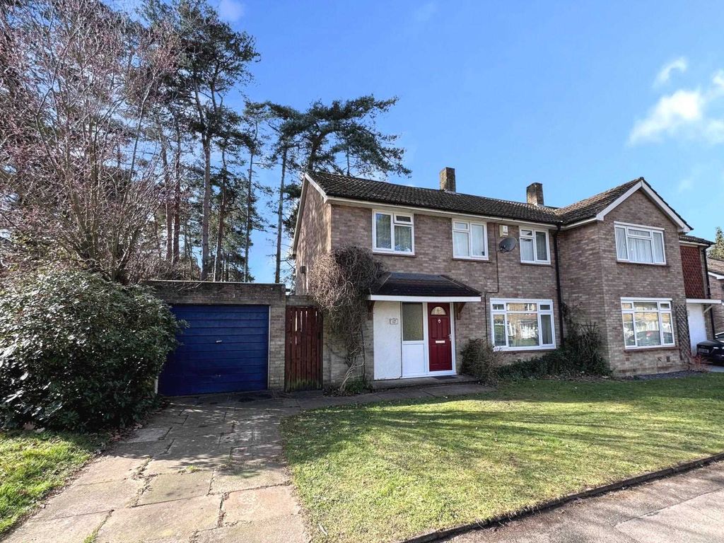 3 bed semidetached house for sale in Woolhampton Way, Bracknell RG12