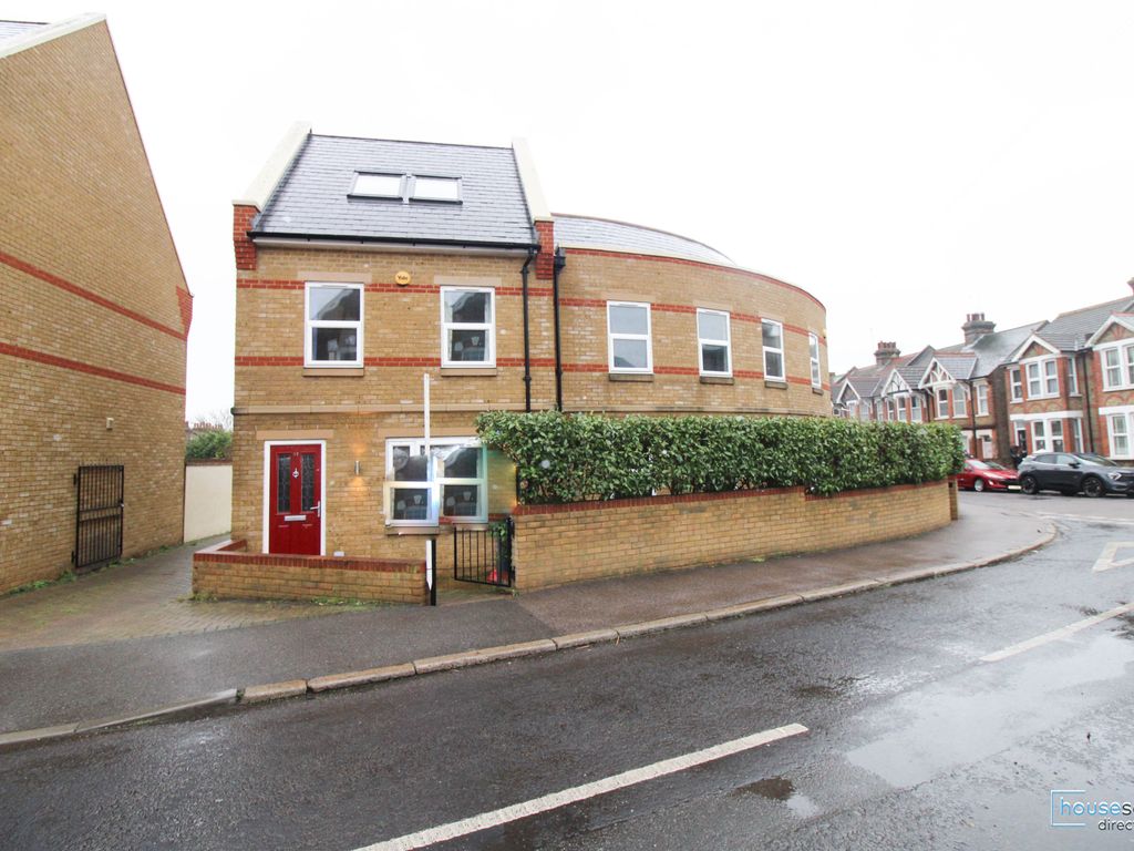 3 bed end terrace house for sale in Southwood Road, Ramsgate CT11 Zoopla