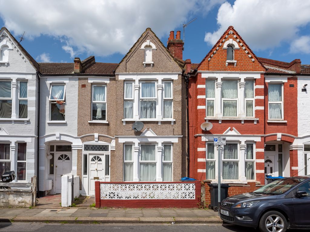 3 bed terraced house for sale in Heaton Road, Mitcham CR4, £550,000
