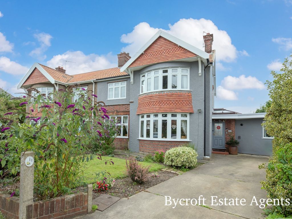 6 bed semidetached house for sale in Osborne Avenue, Great Yarmouth