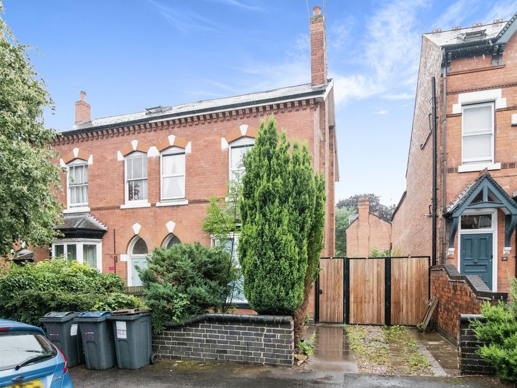 1 bed flat for sale in Blenheim Road, Moseley, Birmingham B13, £190,000