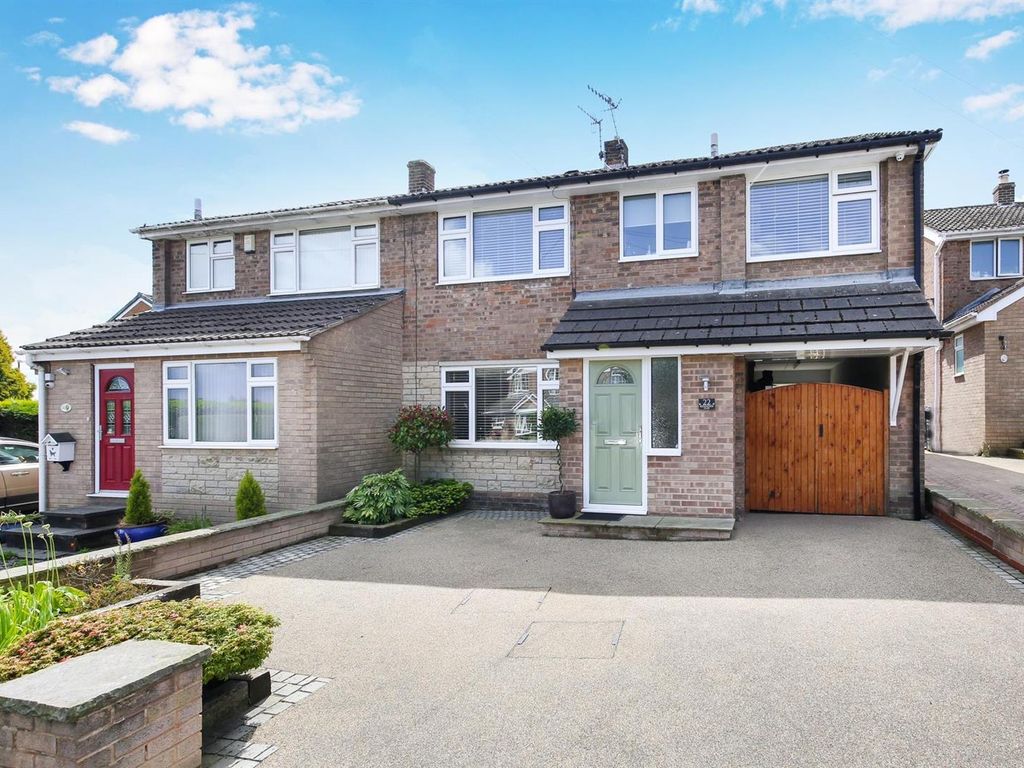 4 bed semidetached house for sale in Rockingham Close, Ashgate