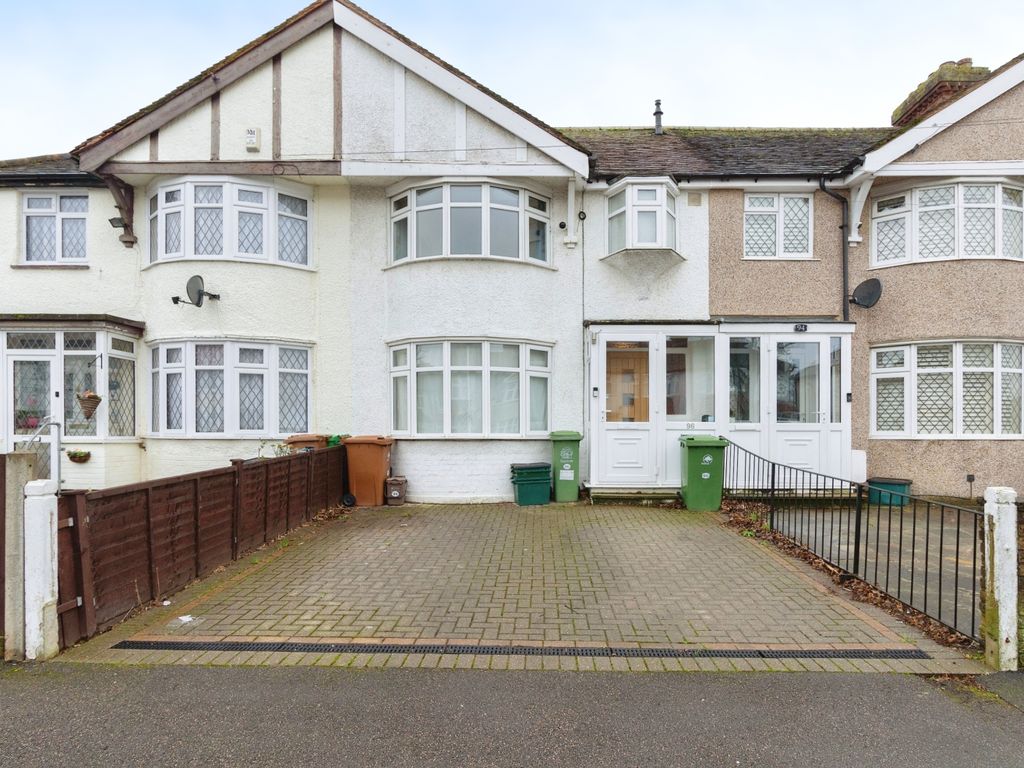 3 bed terraced house for sale in Marlow Drive, Sutton SM3, £575,000