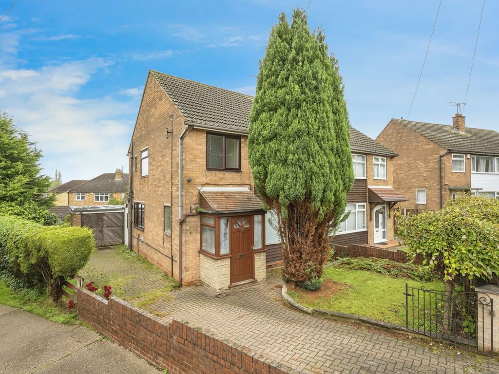 3 bed semidetached house for sale in Craigholme Crescent, Doncaster