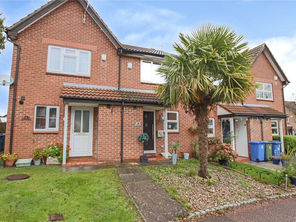 2 bed terraced house for sale in Oswald Close, Warfield, Bracknell