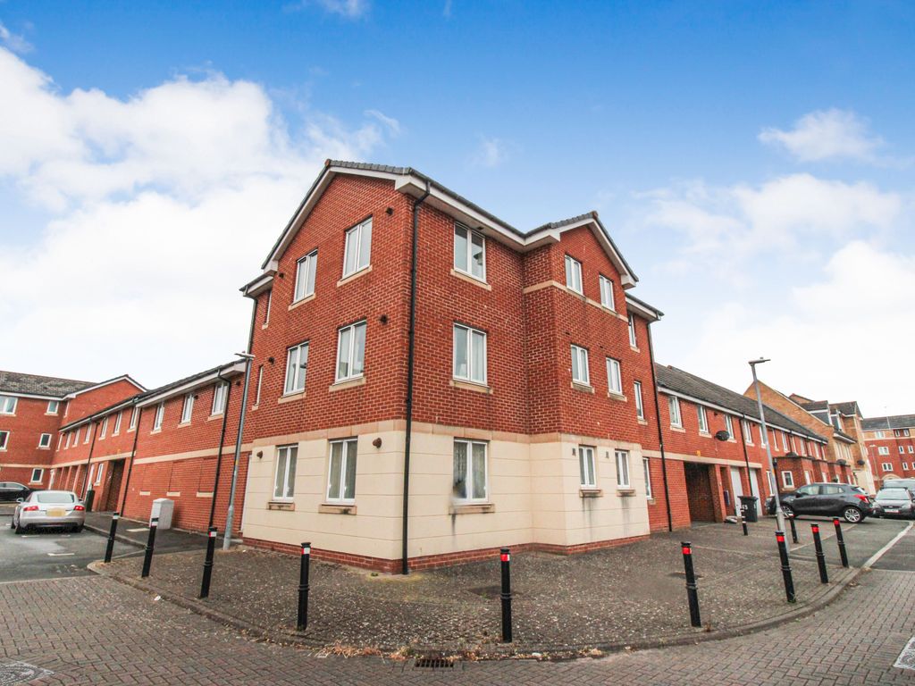 2 bed flat for sale in Padstow Road, Swindon SN2 Zoopla