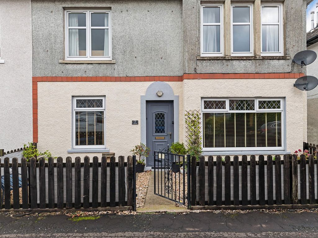 2 bed flat for sale in Street, Largs, North Ayrshire KA30, £