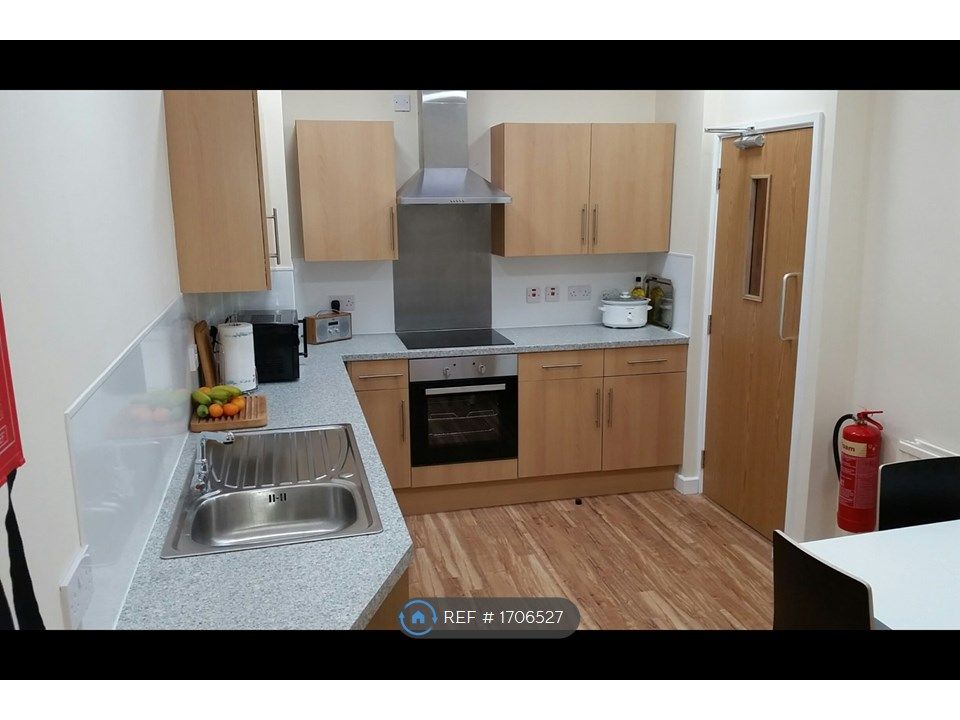 Room to rent in Tutbury Road, Burton On Trent DE13 Zoopla