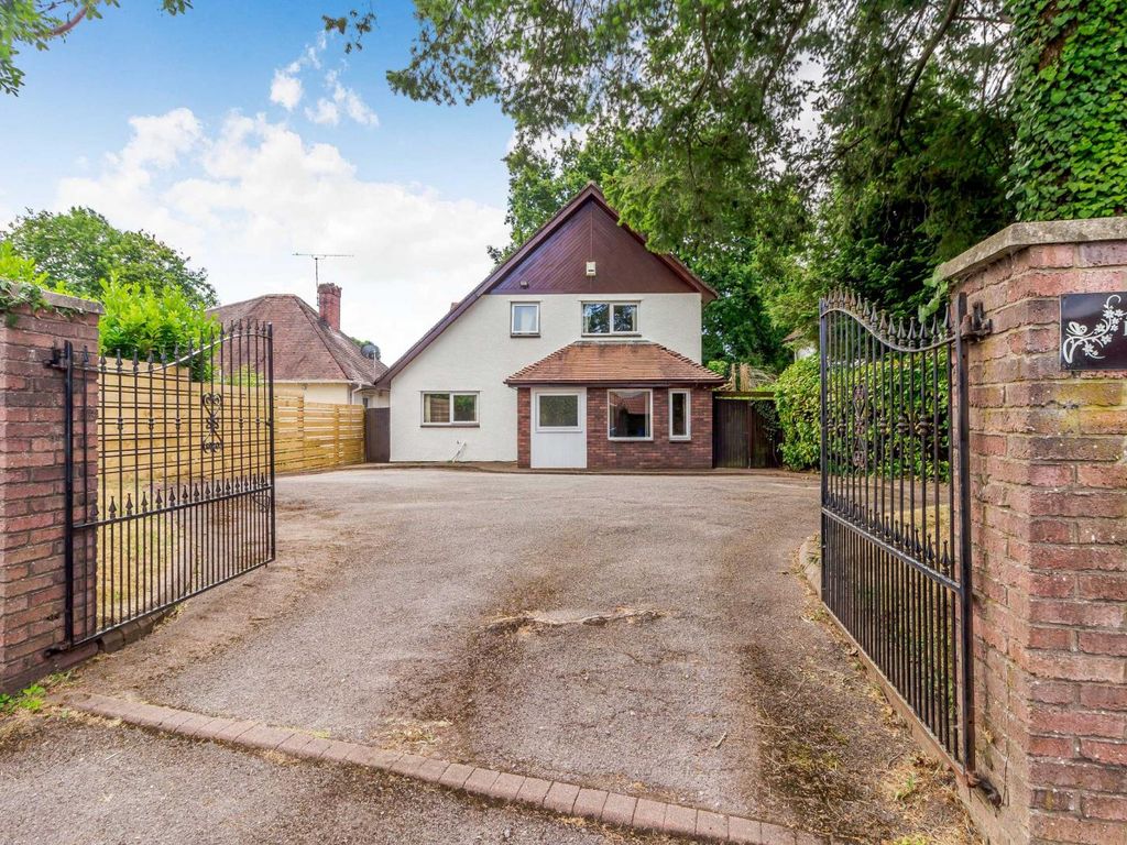 3 bed detached house for sale in Pentre Lane, Llantarnam, Cwmbran