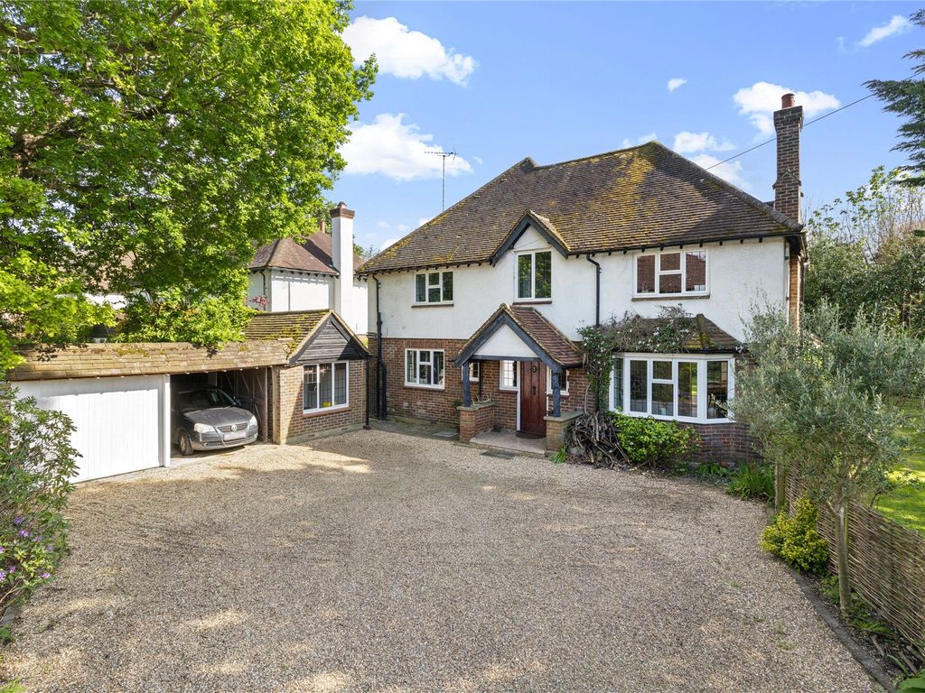 4 bed detached house for sale in Oak Road, Cobham, Surrey KT11, £
