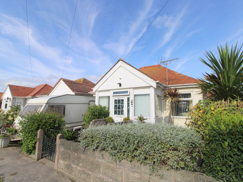 1 bed bungalow for sale in Clwyd Gardens, Kinmel Bay LL18, £132,000