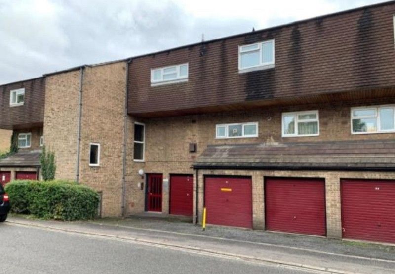 2 bed flat to rent in Exeter Place, Northampton, Northamptonshire. NN1