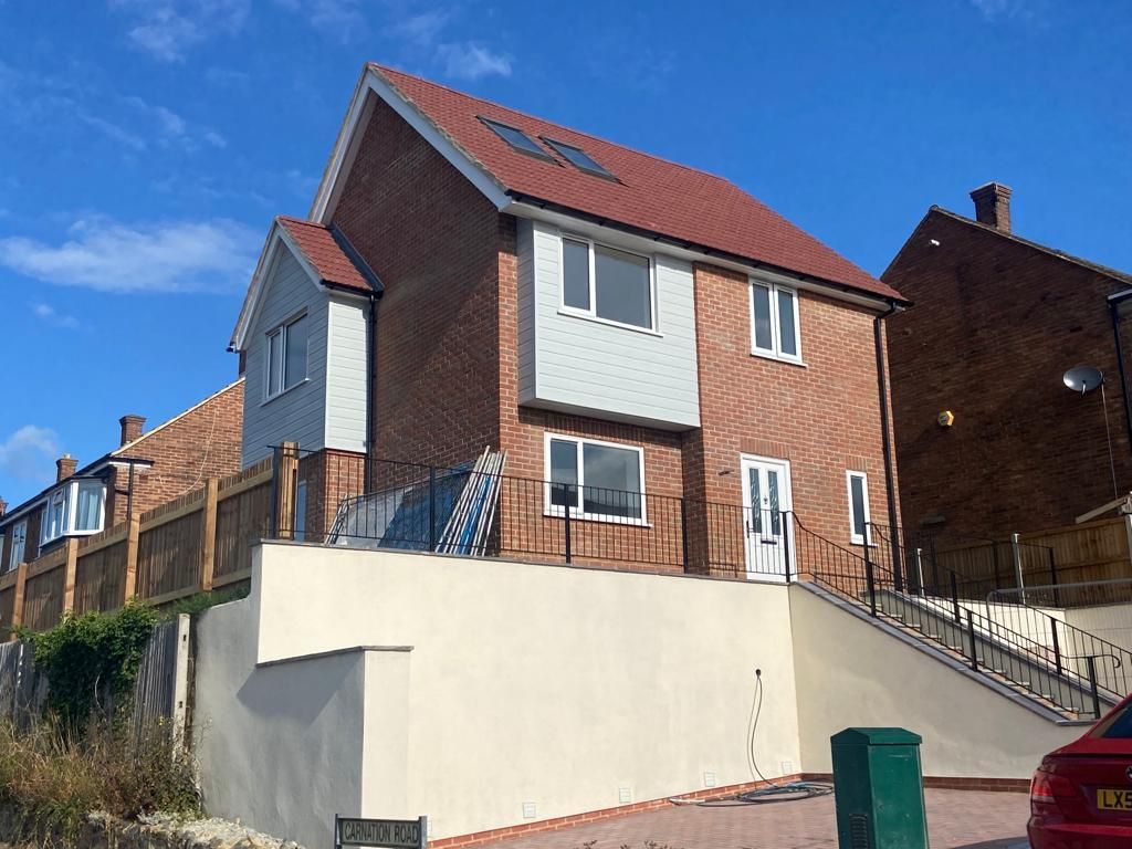 4 bed detached house to rent in Columbine Road, Strood, Rochester ME2, £1,850 pcm Zoopla