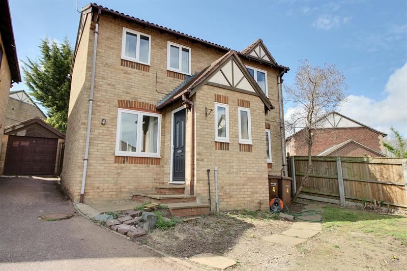 3 bed detached house for sale in Brackenwood Crescent, Bury St. Edmunds