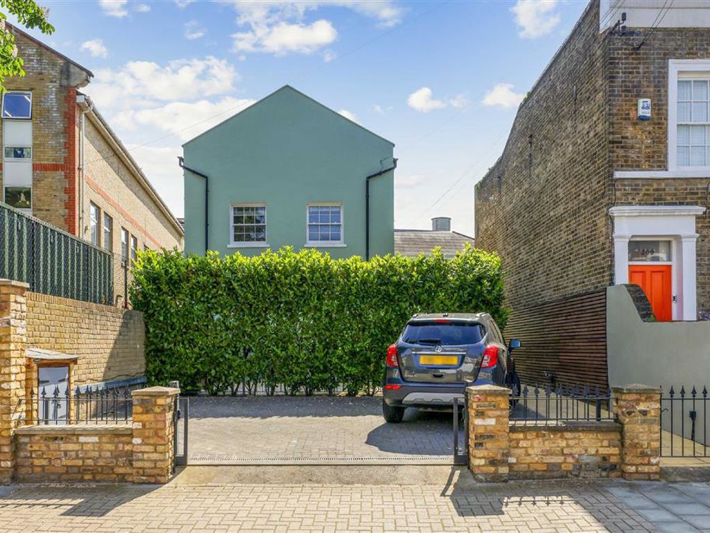 3 bed property for sale in Cavendish Road, London SW12, £950,000 Zoopla