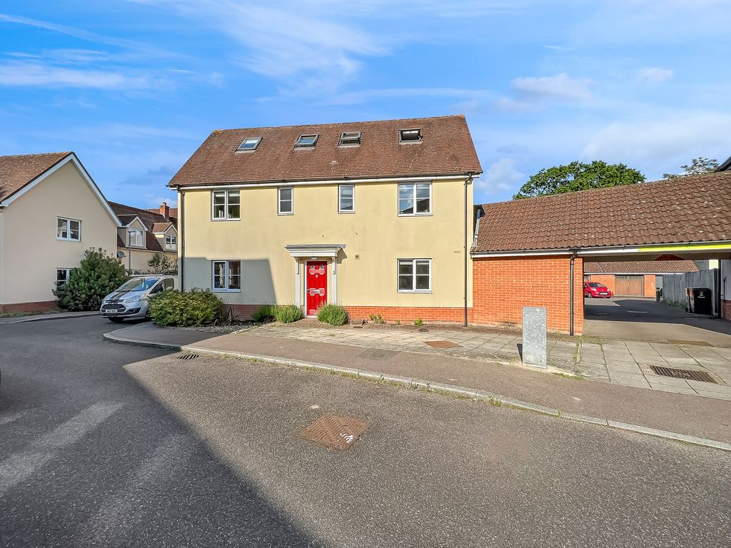 6 bed link detached house for sale in Hospital Field, Black Notley