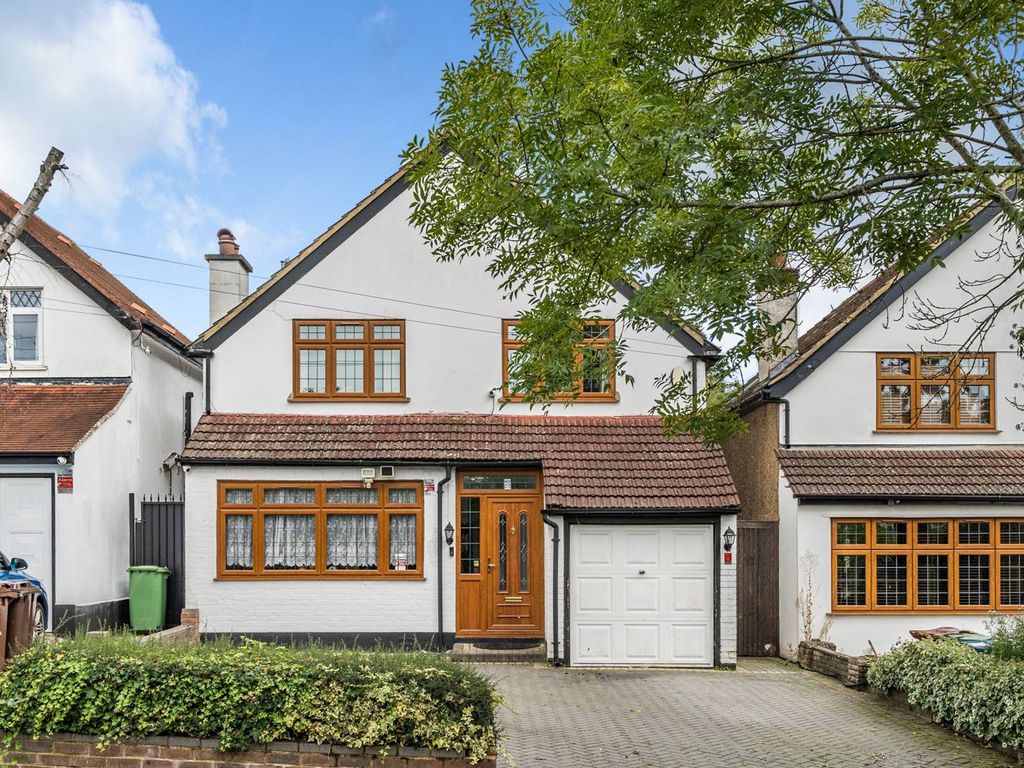 4 bed detached house for sale in Pinner Hill Road, Pinner HA5, £