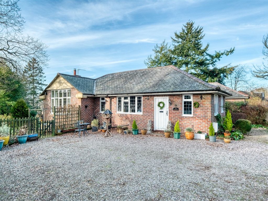3 bed terraced bungalow for sale in Marlpit Lane, Headless Cross
