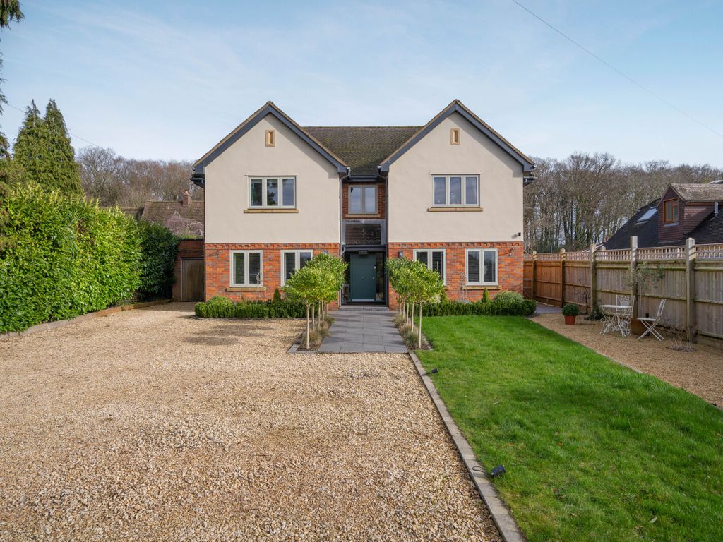 6 bed detached house for sale in Spurlands End Road, Great Kingshill