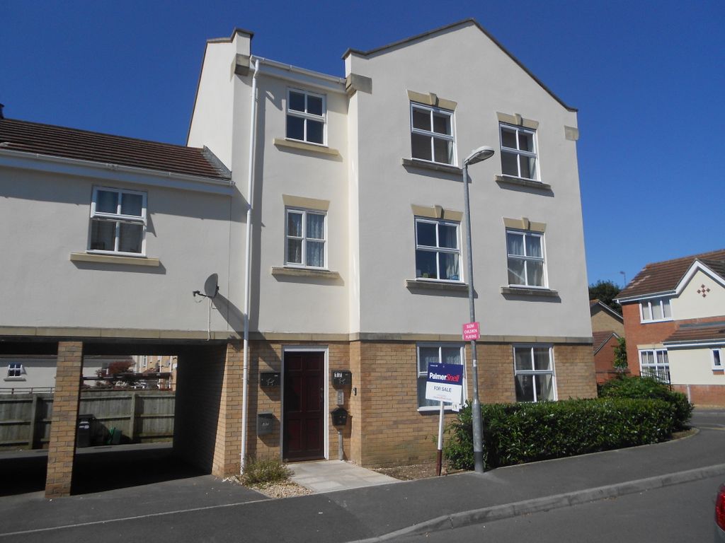 2 bed flat for sale in Watling Street, Yeovil BA21, £130,000 Zoopla