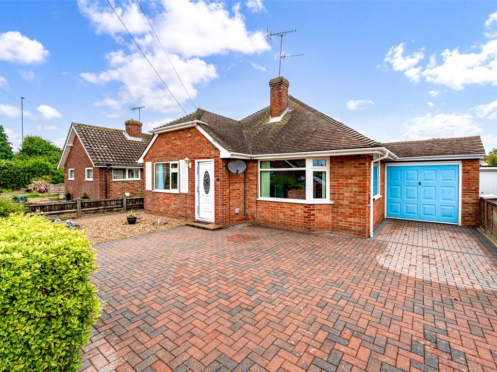 2 bed bungalow for sale in Freshbrook Close, Lancing, West Sussex BN15