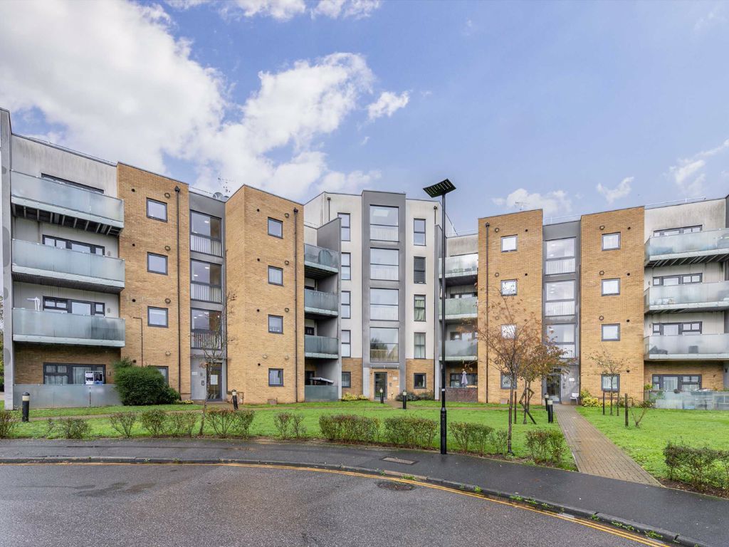2 bed flat for sale in Spring Road, Feltham TW13 Zoopla