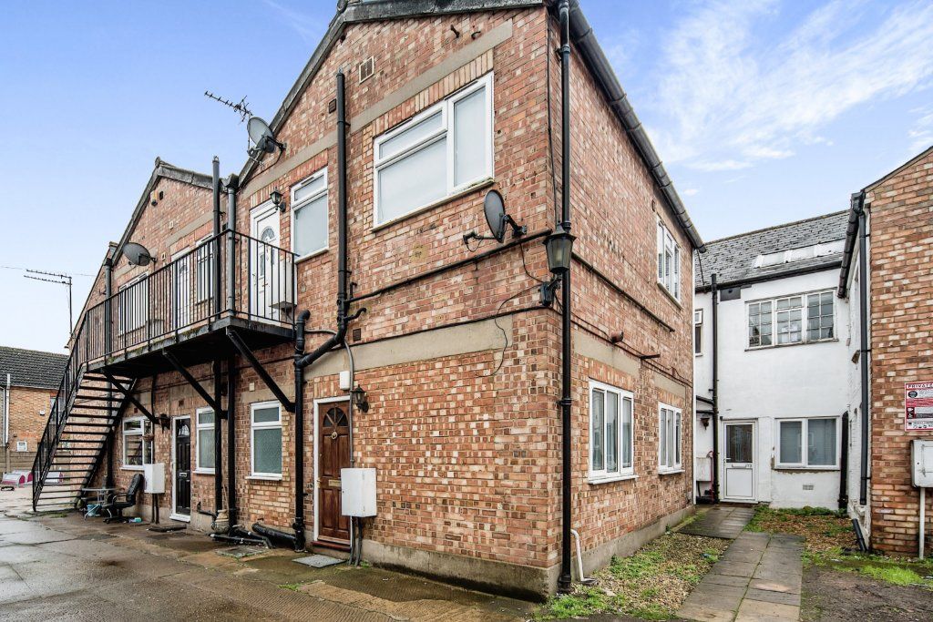 Studio for sale in Hurst Grove, Bedford, Bedfordshire MK40 Zoopla